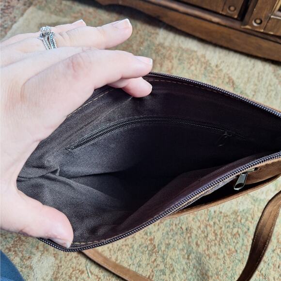 Black velvet Roses Brown Suede Leather Pockets Adjustable Strap Crossbody - Picture 6 of 6